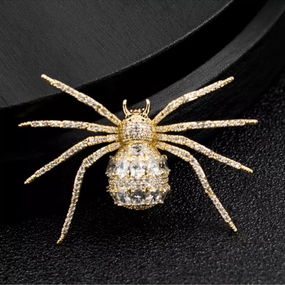 10ct Spider Brooch - Picture 3 of 10